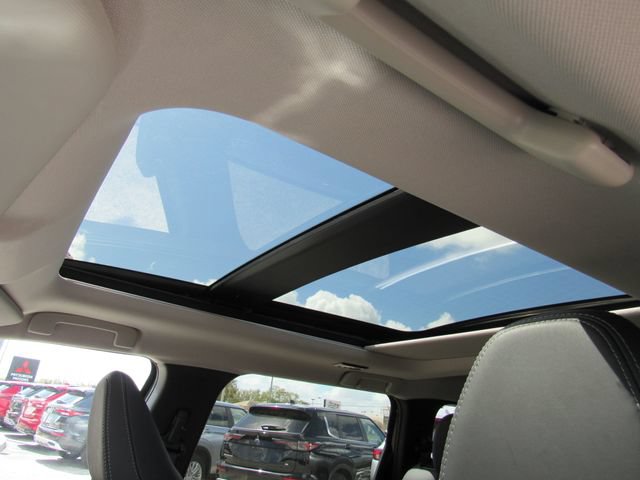 New 2026 Mitsubishi Outlander SE FWD image 25