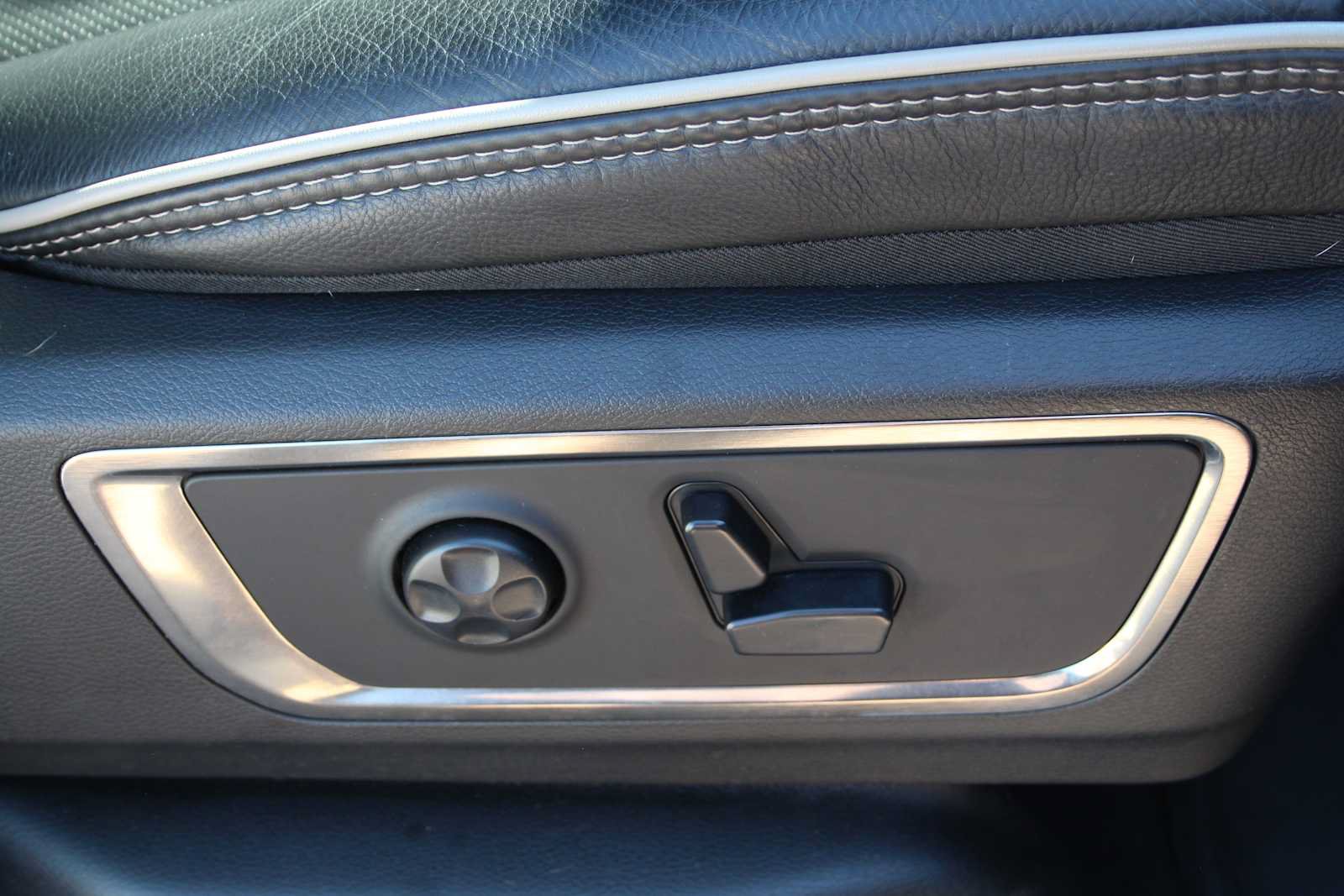 Used 2020 RAM 1500 Limited AWD/4WD image 24