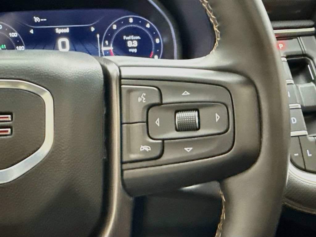 Used 2024 GMC Yukon AT4 w/ Technology Package AWD/4WD image 12