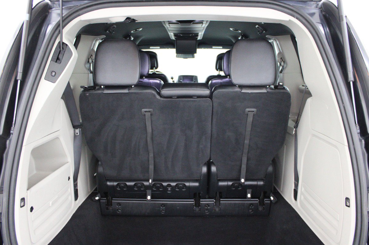 Used 2016 Dodge Grand Caravan SXT FWD image 10
