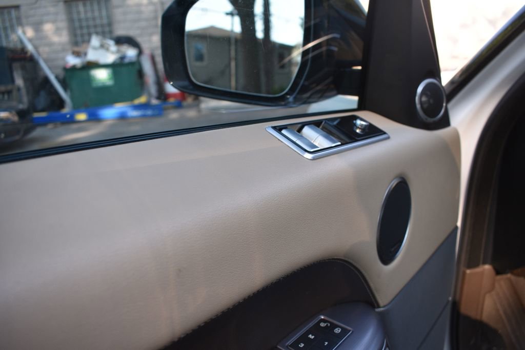 Used 2019 Land Rover Range Rover Sport HSE AWD/4WD image 14