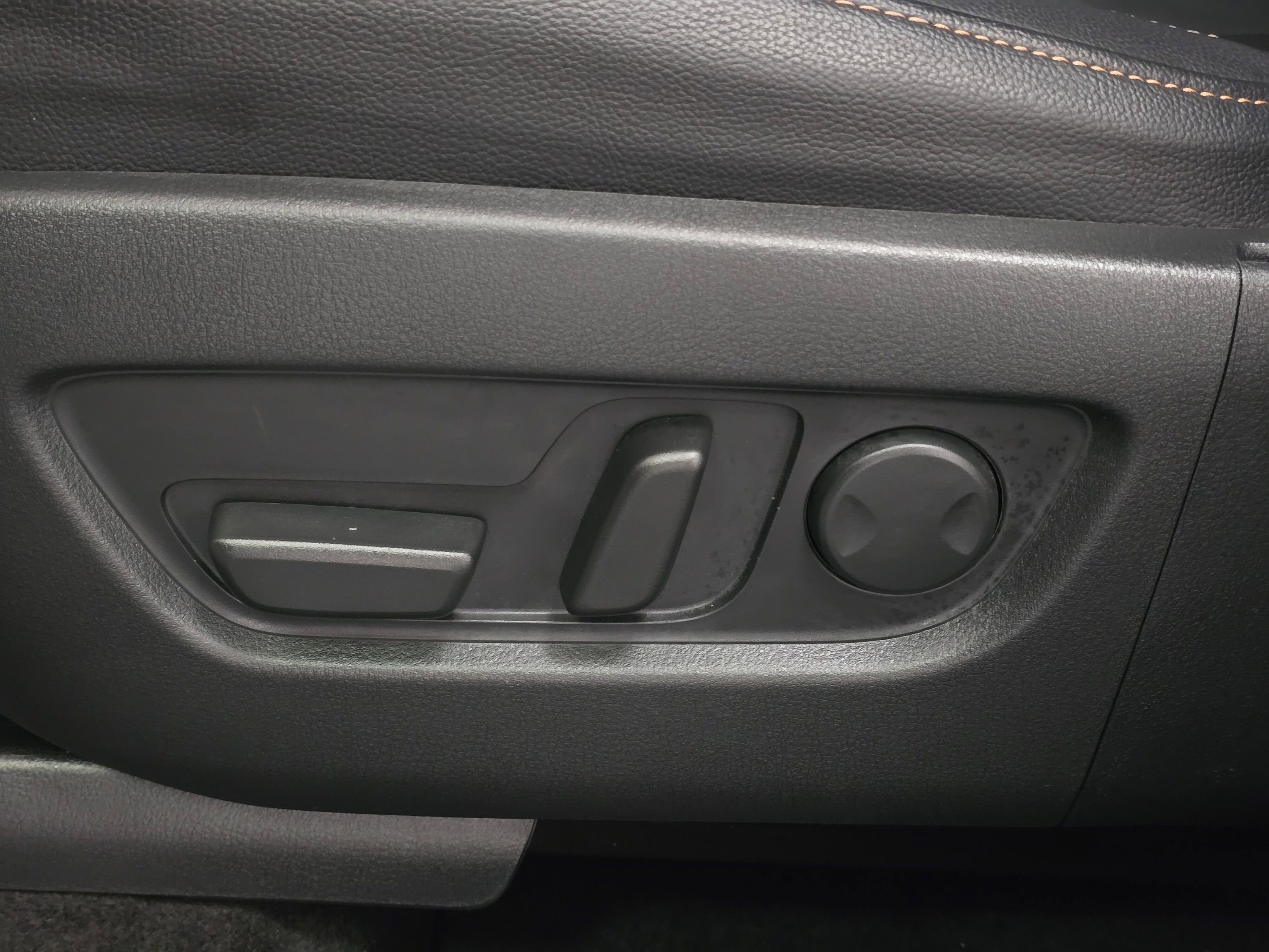 Used 2025 MAZDA CX-70 3.3 Turbo w/ Preferred Package image 38