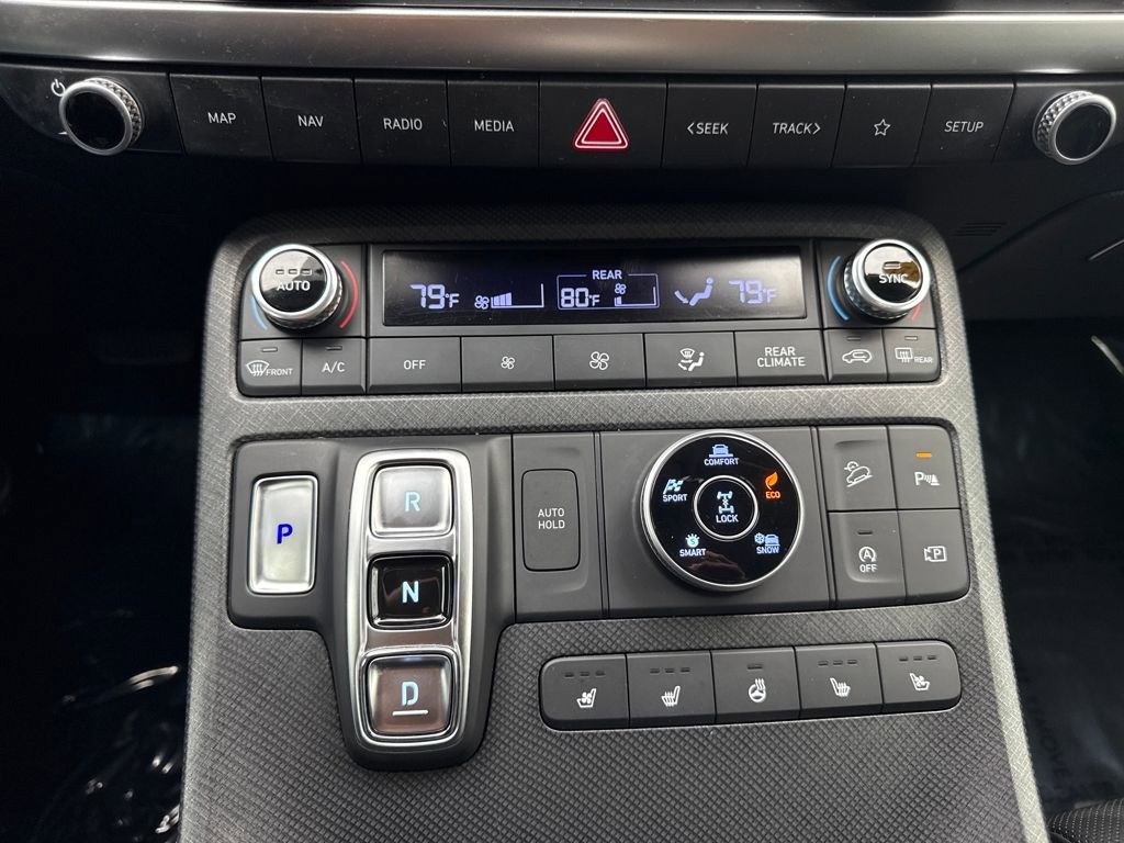 Used 2023 Hyundai Palisade Limited w/ Winter Package image 22