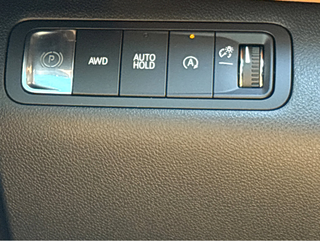 Used 2025 Chevrolet Equinox ACTIV w/ Safety and Technology Package image 14