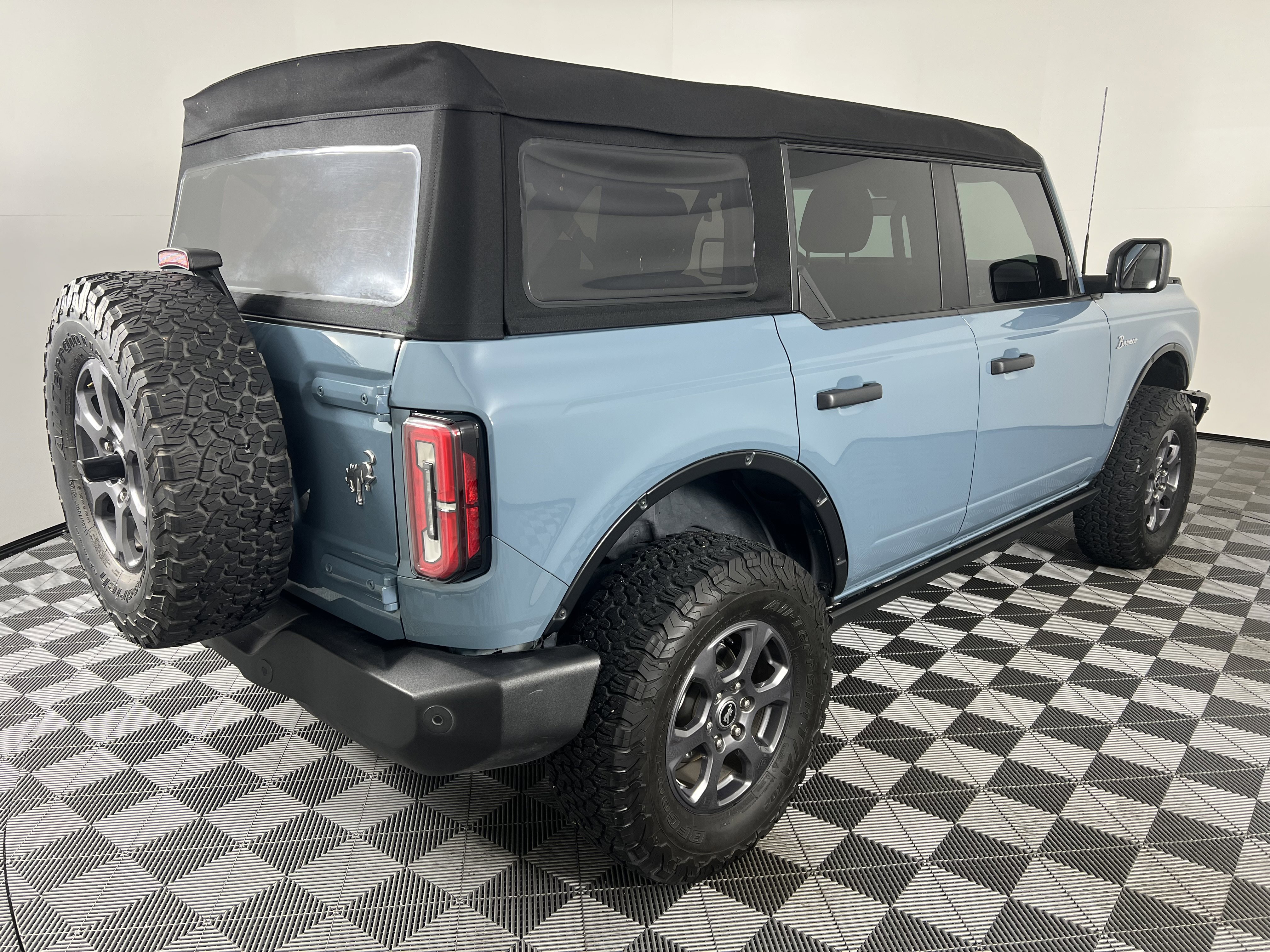 Used 2023 Ford Bronco Big Bend image 11