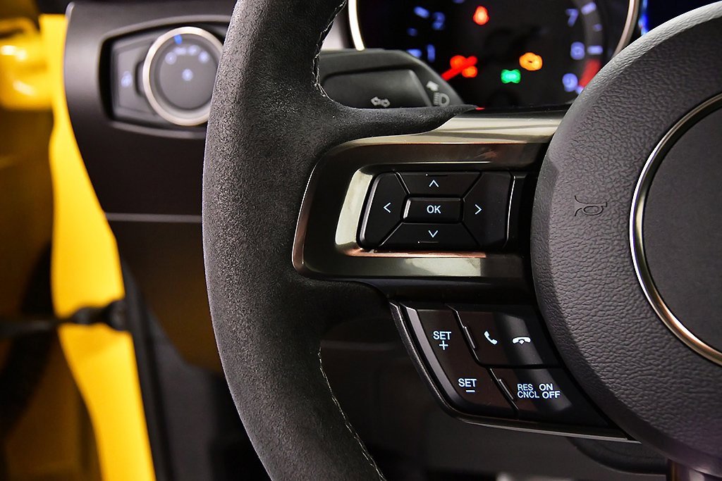 Used 2016 Ford Mustang Shelby GT350 w/ Track Package image 18