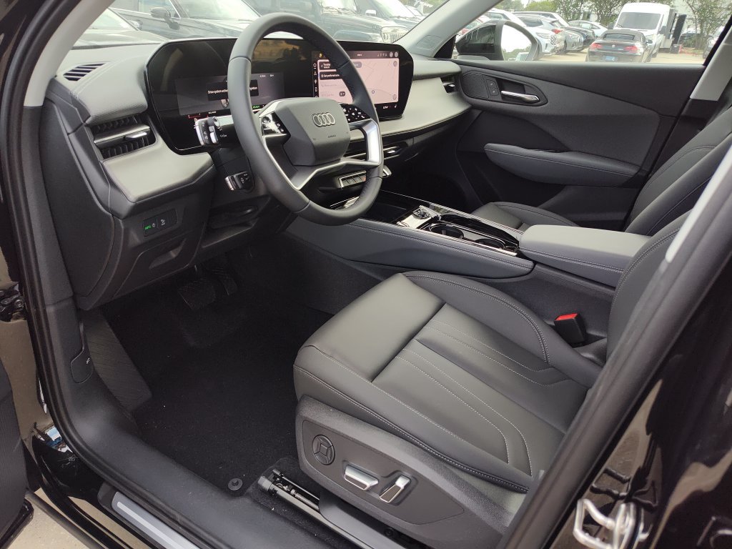 New 2026 Audi Q3 quattro 2.0T AWD/4WD image 2