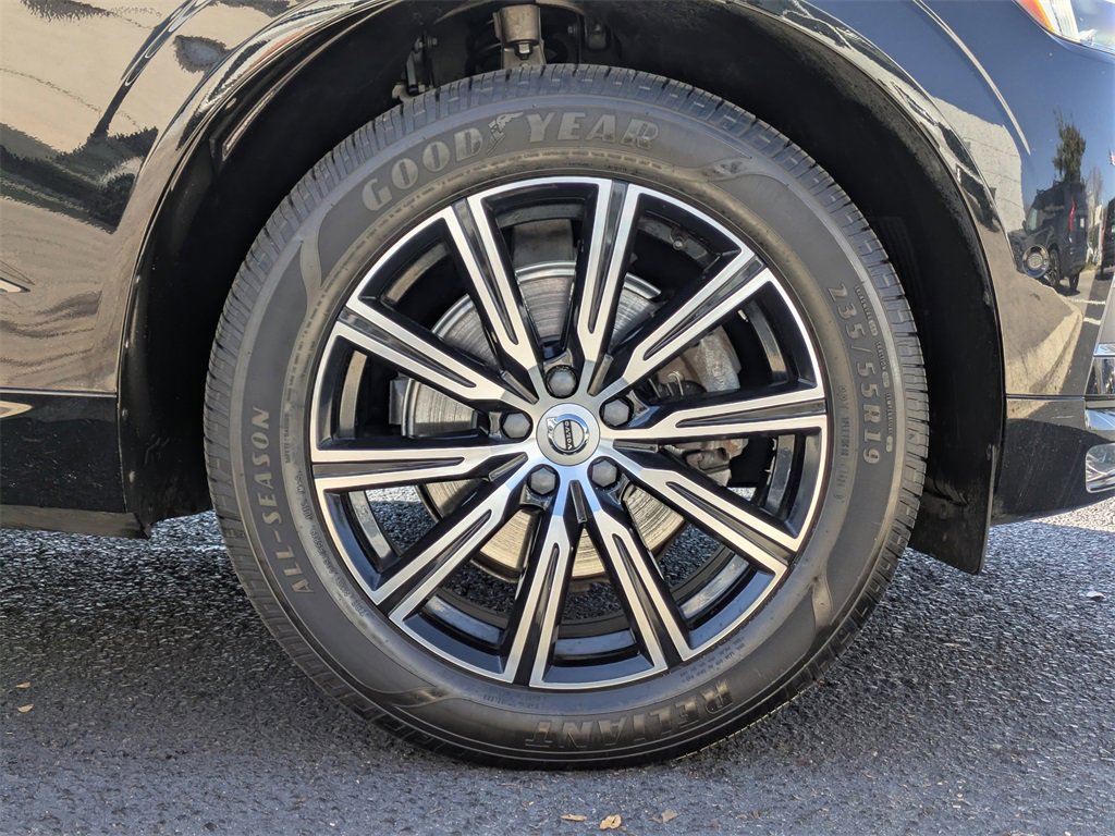 Used 2019 Volvo XC60 T5 Inscription w/ Protection Package Premier image 11