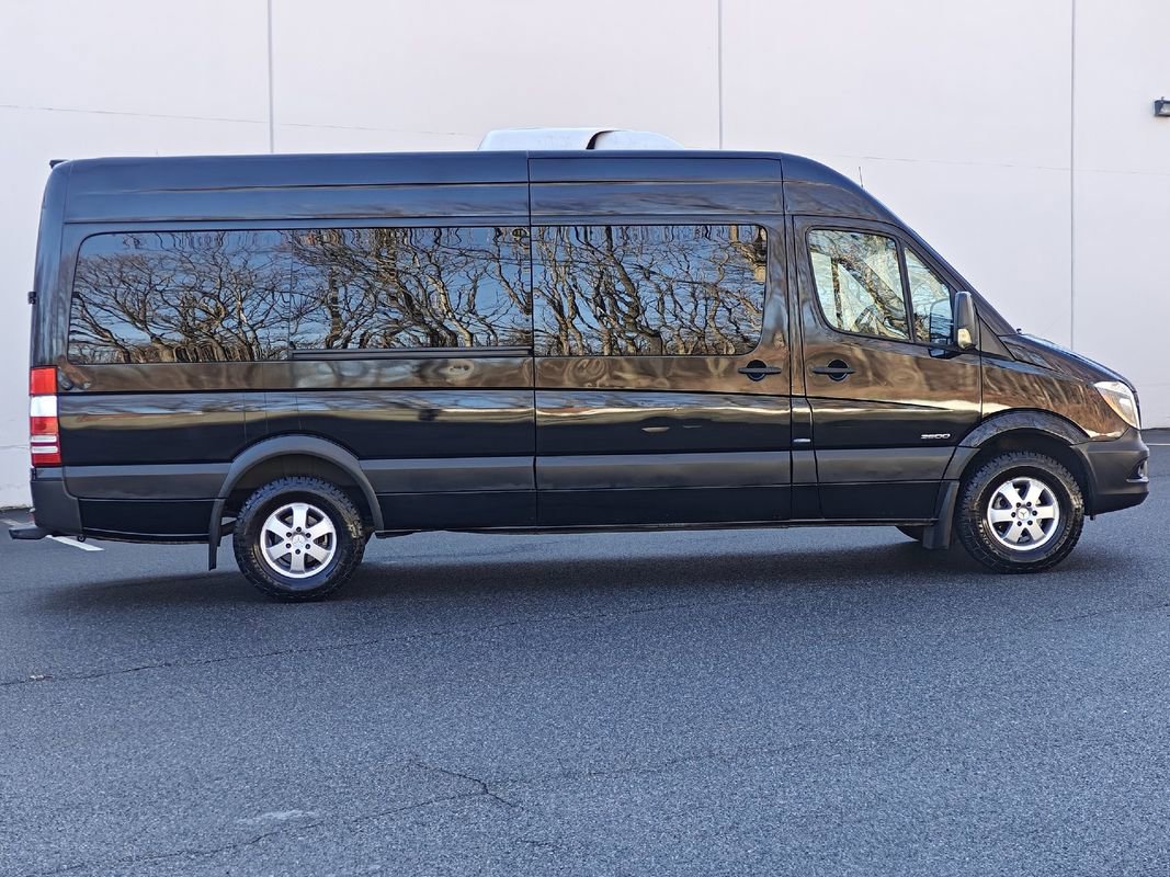 Used 2016 Mercedes-Benz Sprinter 2500 image 3