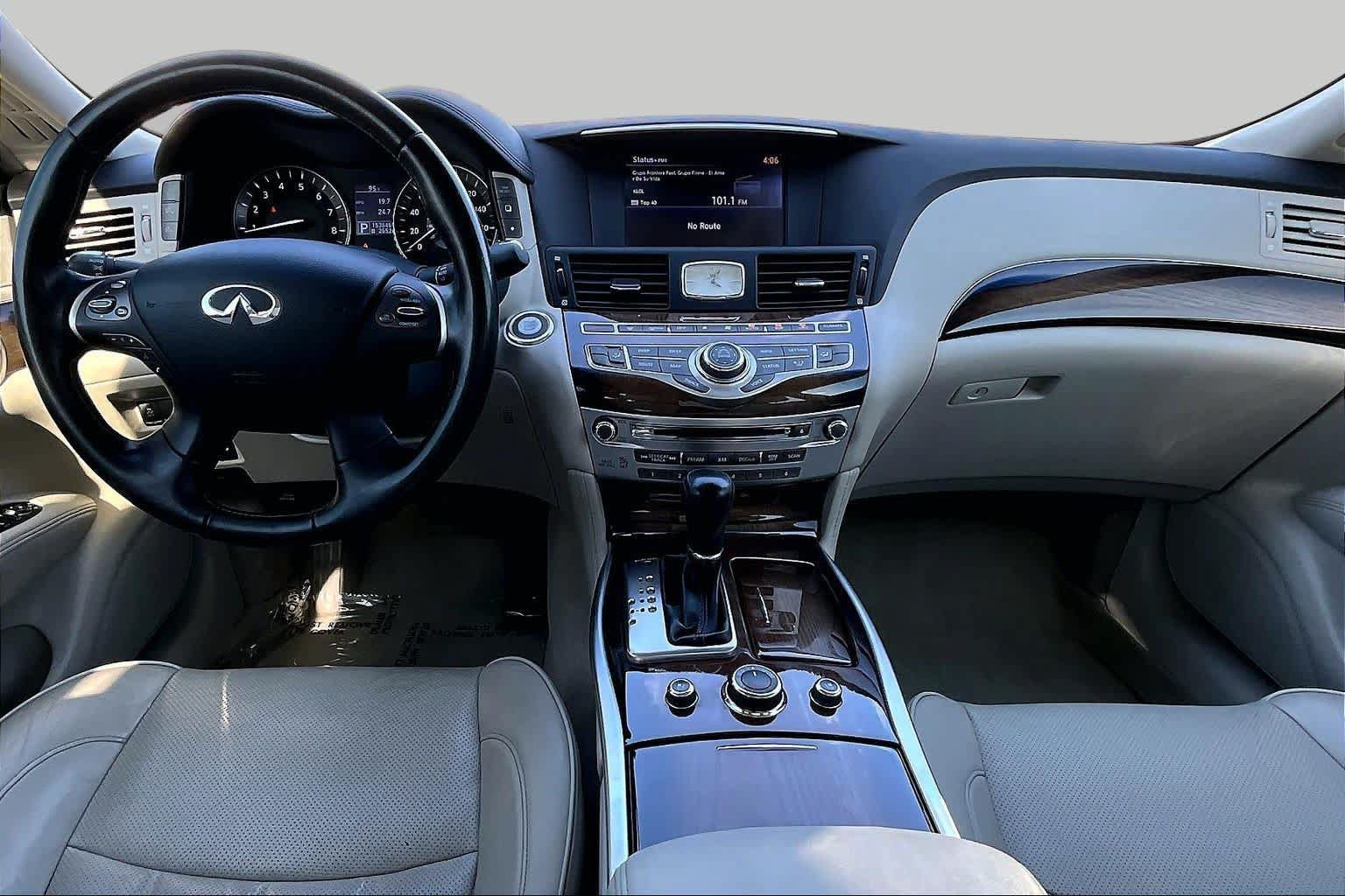 Used 2012 INFINITI M37 w/ Deluxe Touring Pkg RWD image 13