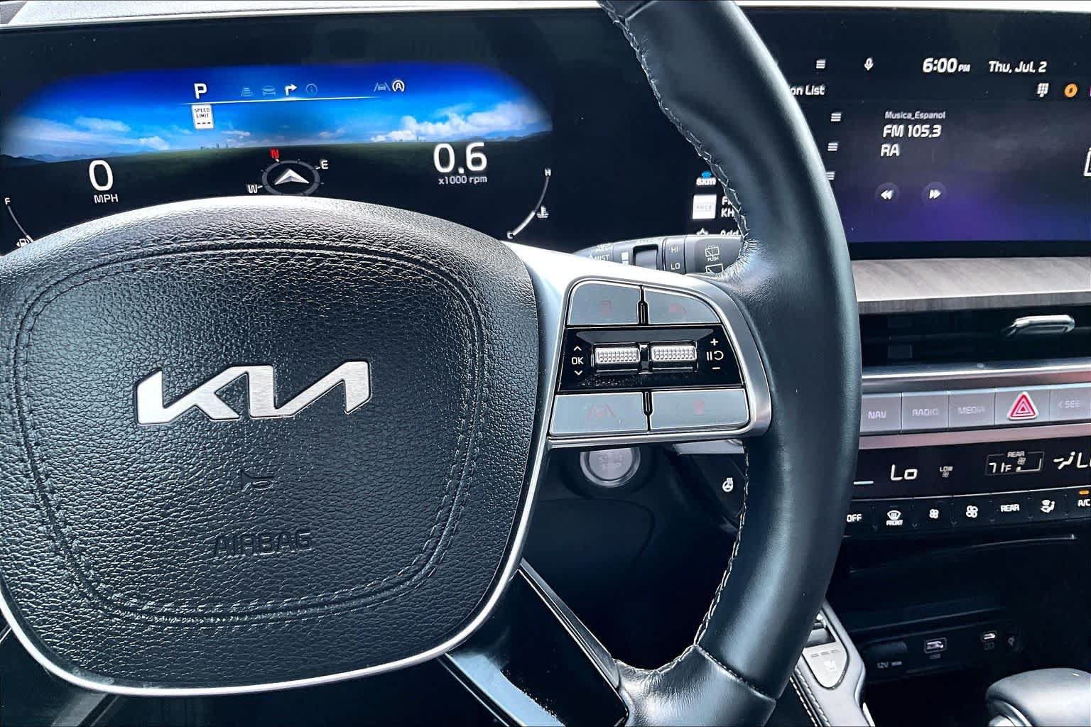 Certified 2024 Kia Telluride SX Prestige w/ Towing Package AWD/4WD image 25