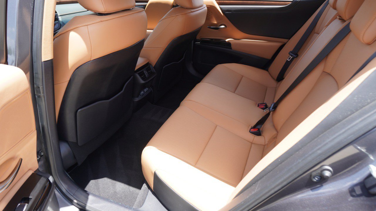 Certified 2024 Lexus ES 350 w/ Premium Package FWD image 31