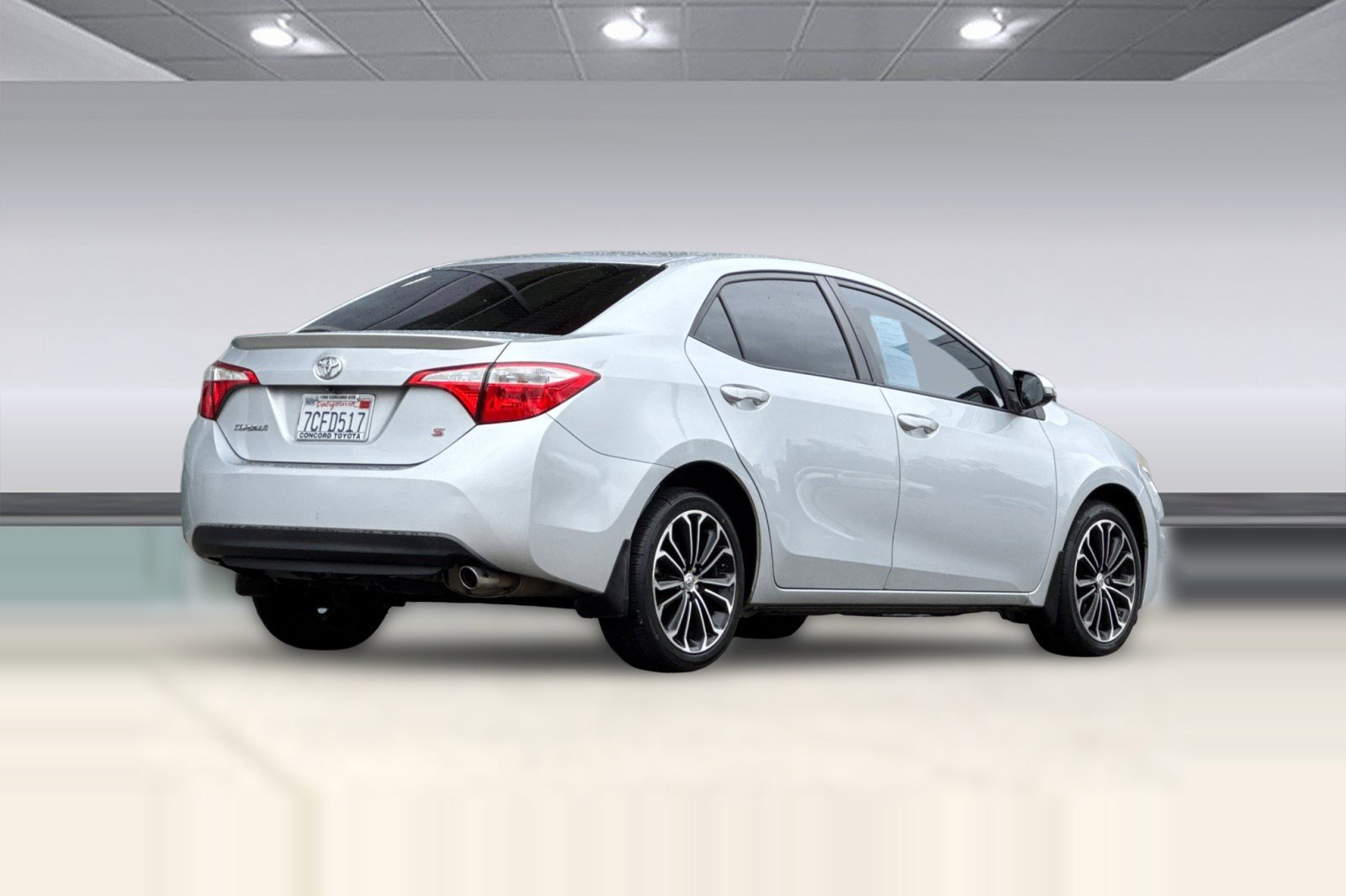 Used 2014 Toyota Corolla S Premium image 3