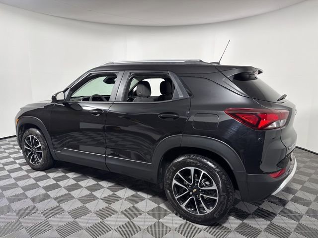 Used 2025 Chevrolet TrailBlazer LT image 4