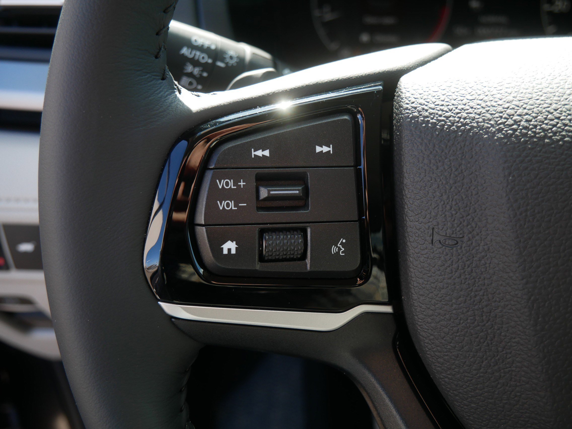 Certified 2026 Honda Odyssey Touring image 28