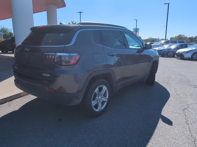 Used 2024 Jeep Compass Latitude AWD/4WD image 29