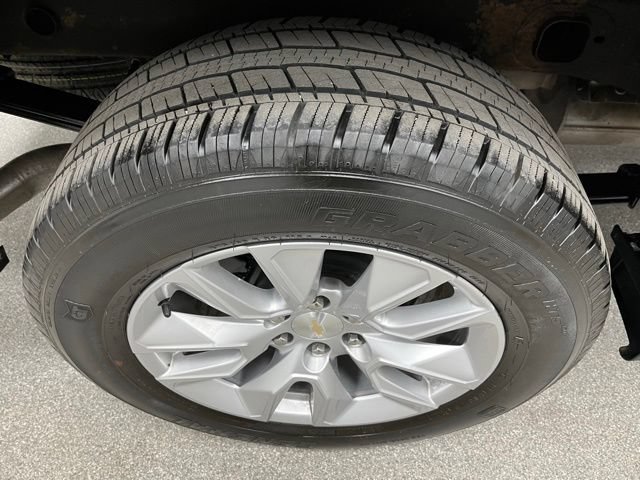 Used 2022 Chevrolet Silverado 1500 Custom AWD/4WD image 17