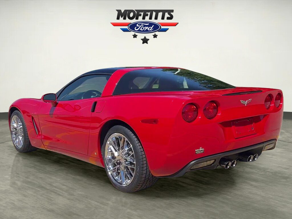 Used 2006 Chevrolet Corvette Coupe w/ Preferred Equipment Group RWD image 3