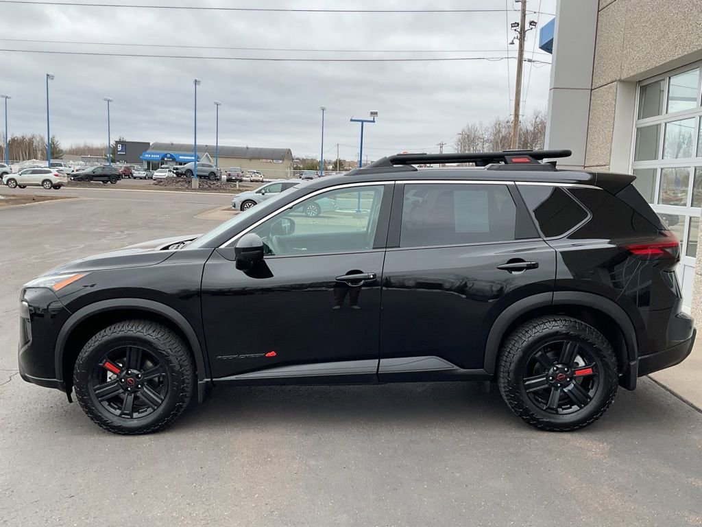 Used 2025 Nissan Rogue SV w/ Rock Creek Premium Package image 8