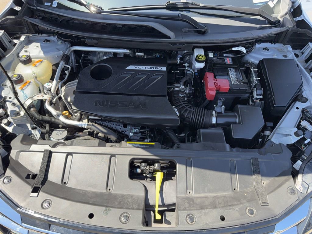Used 2025 Nissan Rogue SV FWD image 31