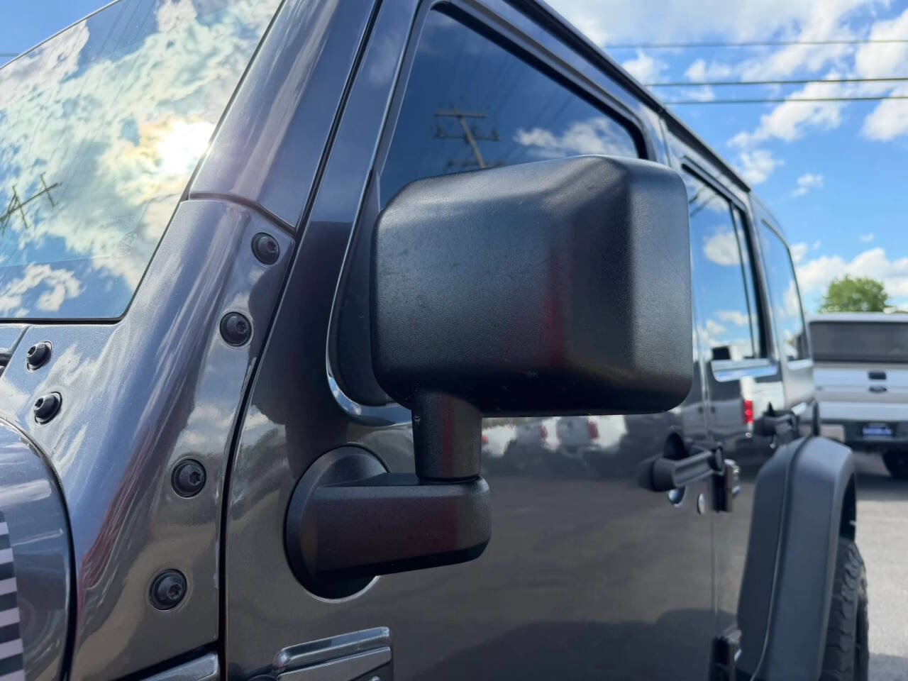 Used 2016 Jeep Wrangler Unlimited Rubicon image 65