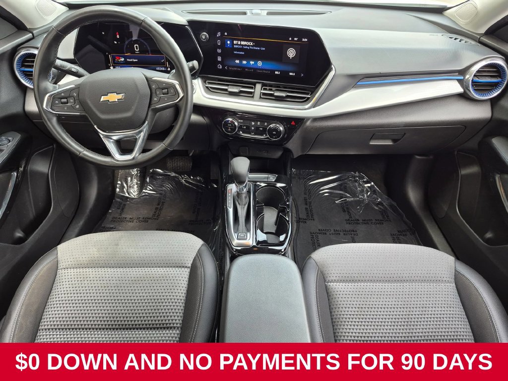 Used 2025 Chevrolet Trax LT w/ LT Convenience Package FWD image 24