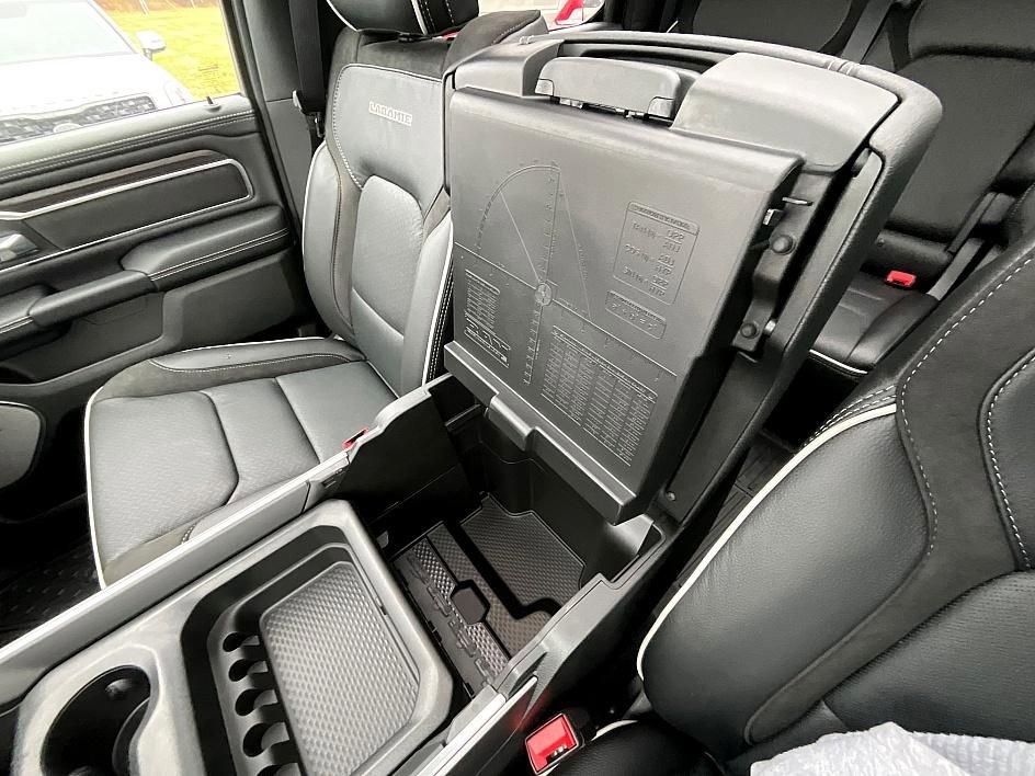 New 2026 RAM 1500 Laramie w/ Night Edition image 32