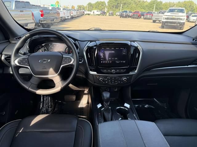 Used 2023 Chevrolet Traverse Premier w/ Redline Edition AWD/4WD image 18