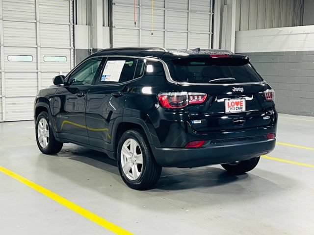 Used 2022 Jeep Compass Latitude FWD image 15