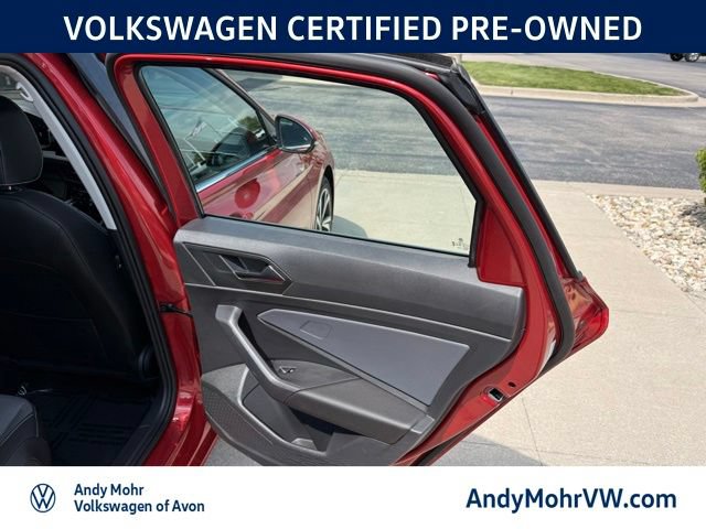 Used 2025 Volkswagen Jetta SEL FWD image 18