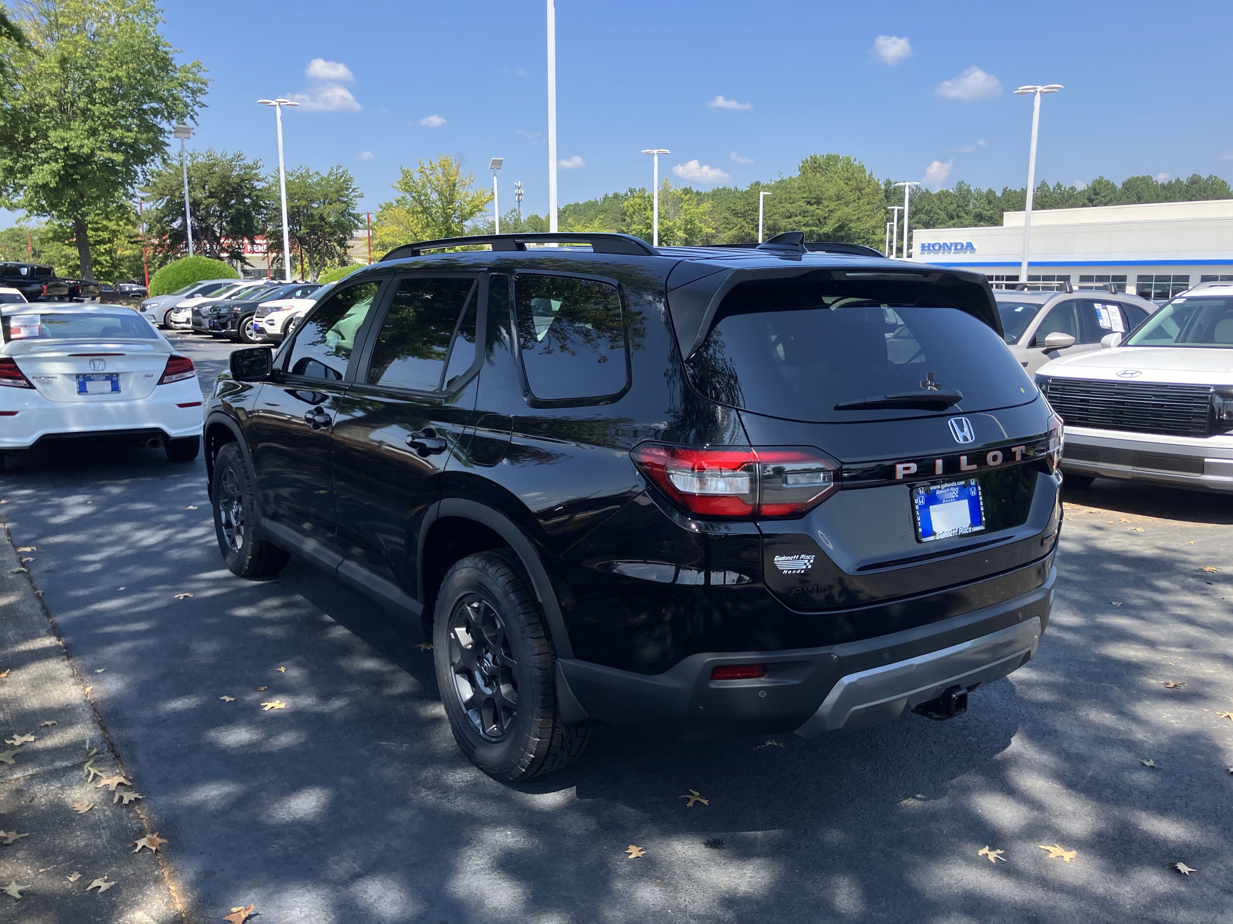 New 2026 Honda Pilot TrailSport image 7