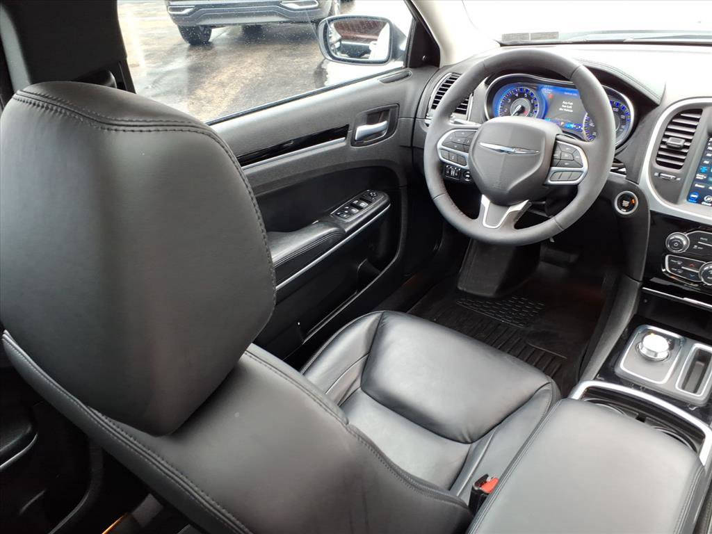 Used 2023 Chrysler 300 Touring L w/ Popular Equipment Group image 13