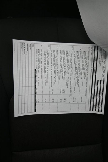 Used 2024 Toyota Camry LE image 5