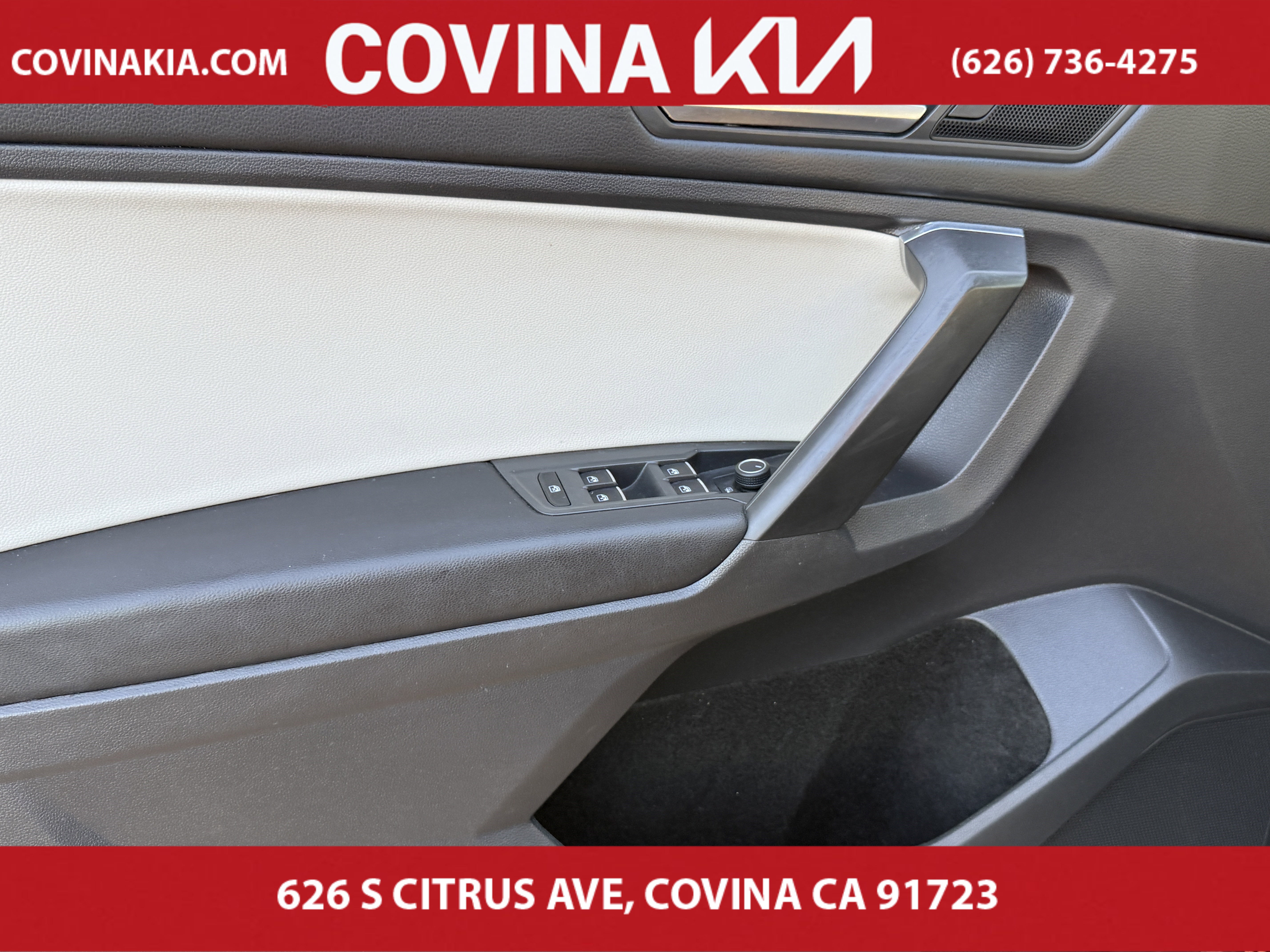 Used 2021 Volkswagen Tiguan SE w/ Panoramic Sunroof Package image 12