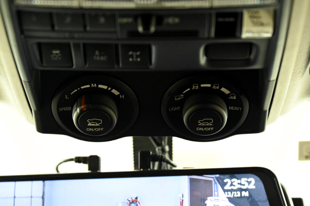 Used 2018 Toyota 4Runner TRD Off-Road Premium image 43