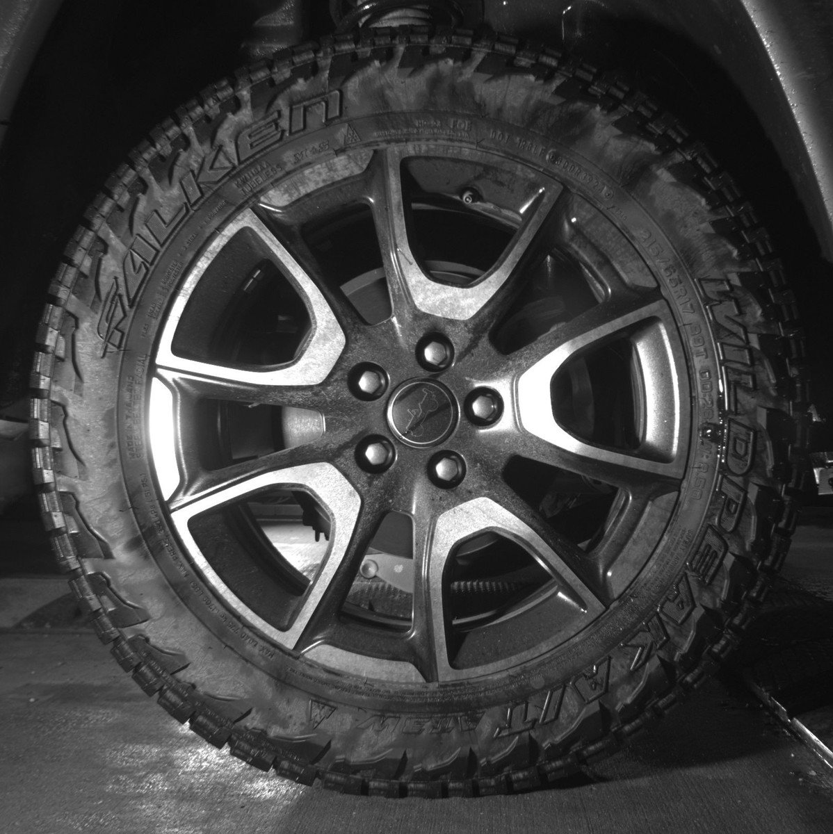 Used 2025 Jeep Compass Trailhawk image 15