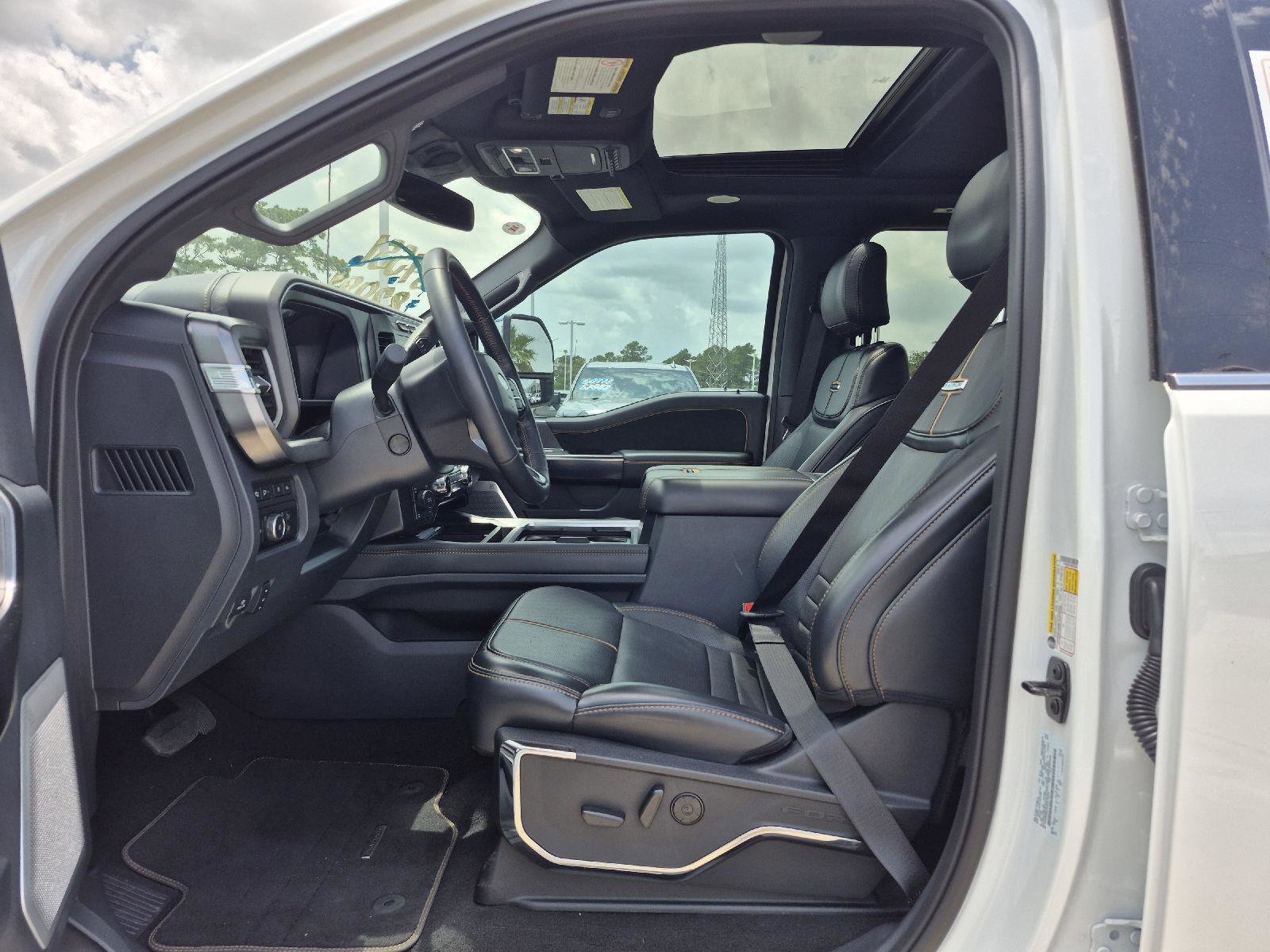 Certified 2024 Ford F250 Platinum w/ FX4 Off-Road Package AWD/4WD image 4