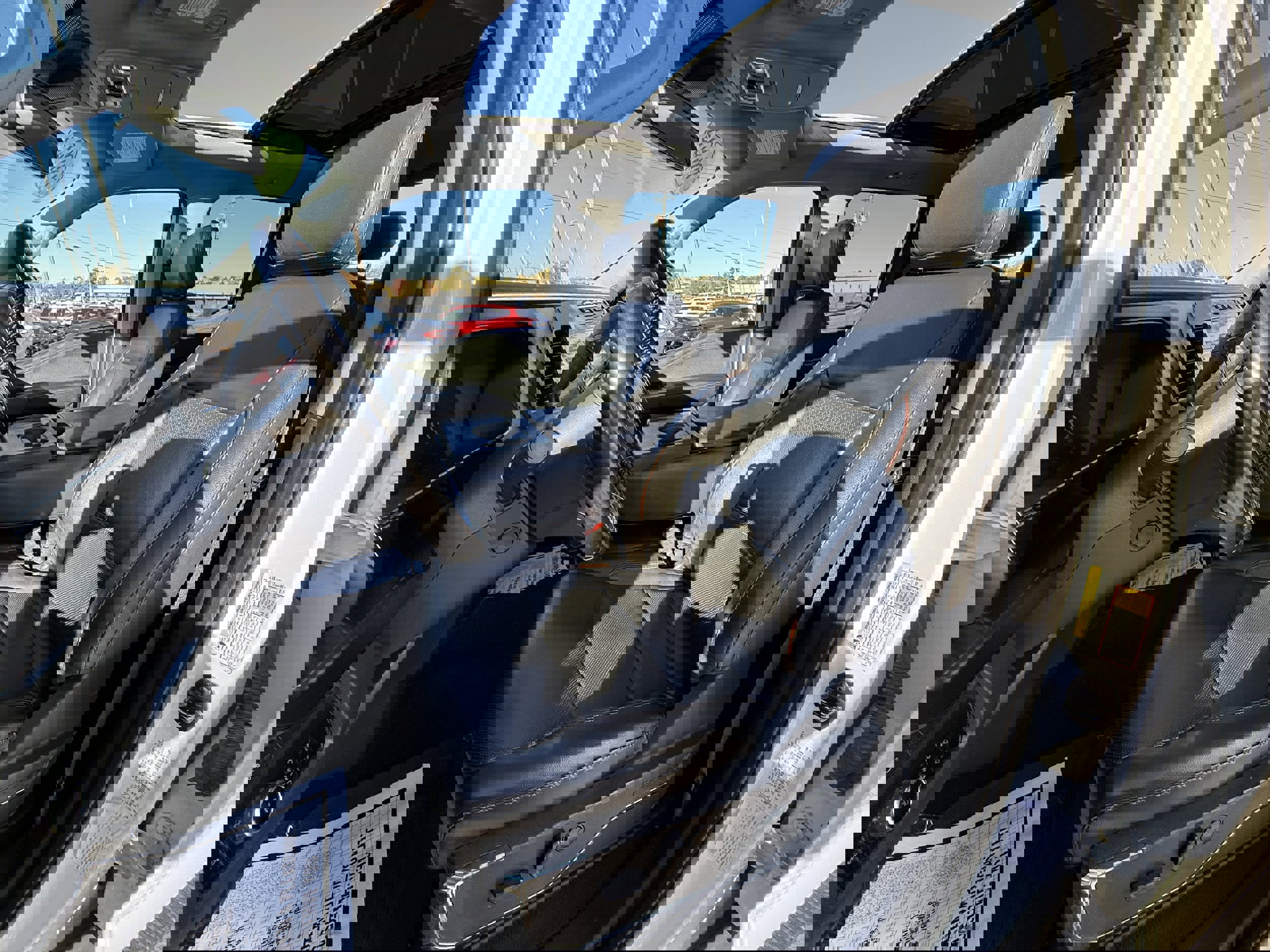 Used 2023 Ford F250 Lariat w/ Lariat Ultimate Package image 18