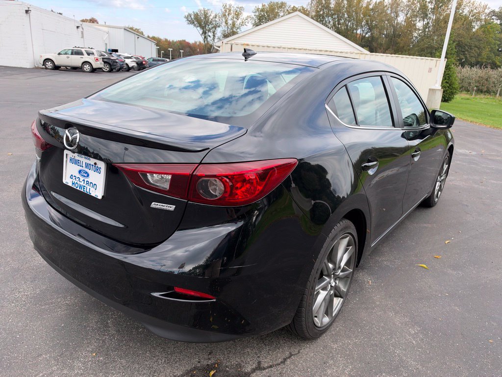 Used 2018 MAZDA MAZDA3 Touring FWD image 9