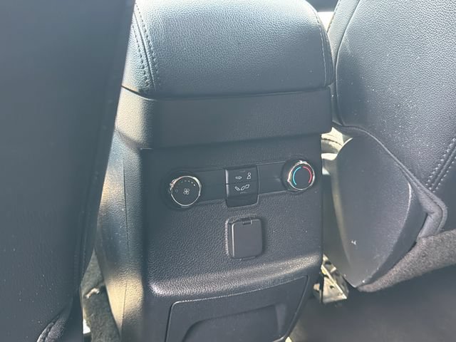 Used 2016 Ford Explorer XLT w/ Equipment Group 202A FWD image 23
