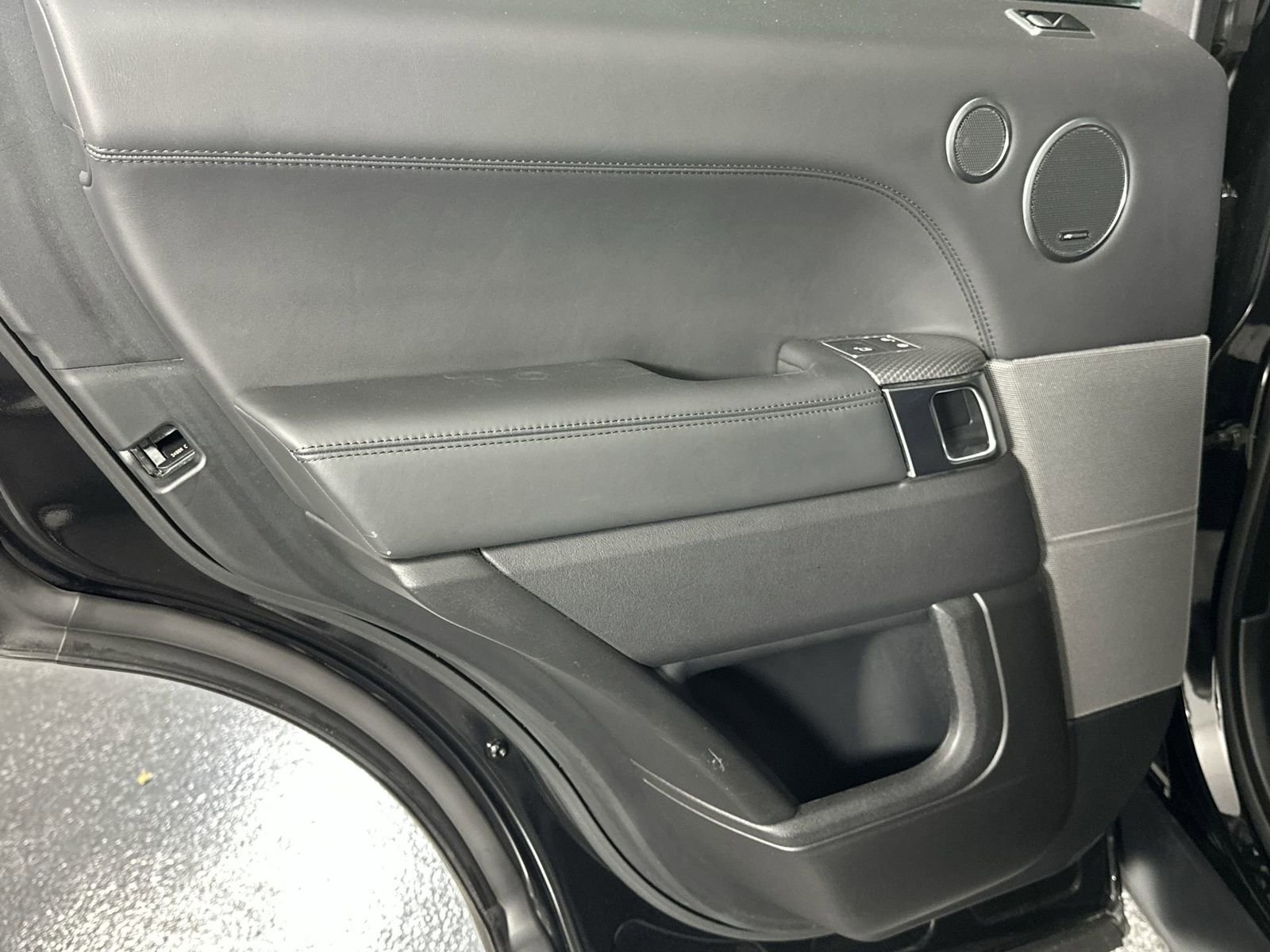 Used 2019 Land Rover Range Rover Sport Supercharged image 34