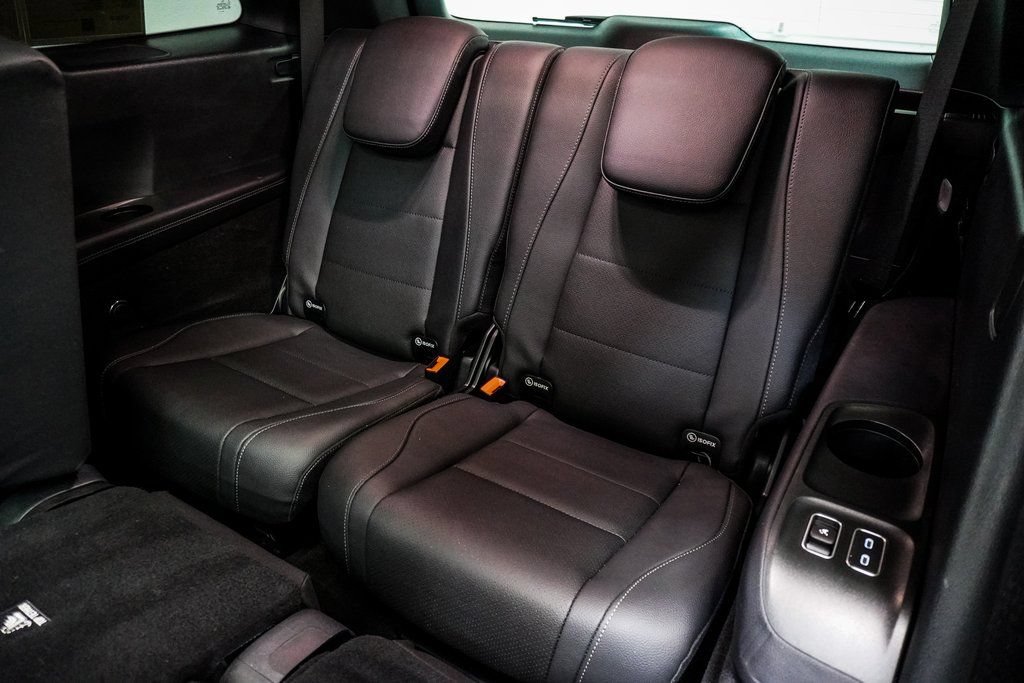 Used 2024 Mercedes-Benz GLS 450 4MATIC image 24
