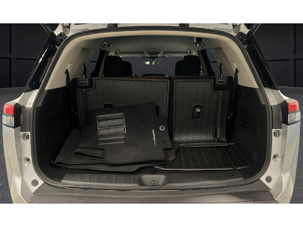 Used 2025 Nissan Pathfinder SV w/ Cargo Package AWD/4WD image 25