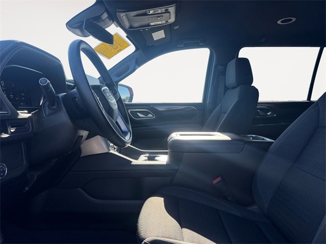 Used 2024 GMC Yukon XL SLE image 9