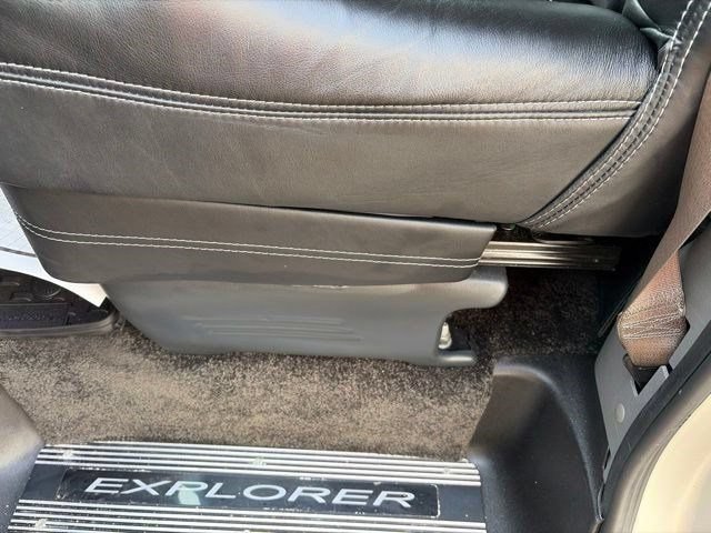 Used 2023 Chevrolet Express 2500 RWD image 12