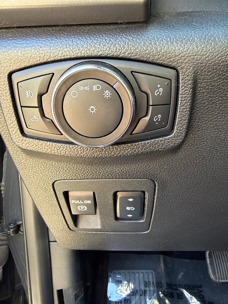 Used 2017 Ford F150 XLT w/ Equipment Group 302A Luxury image 21