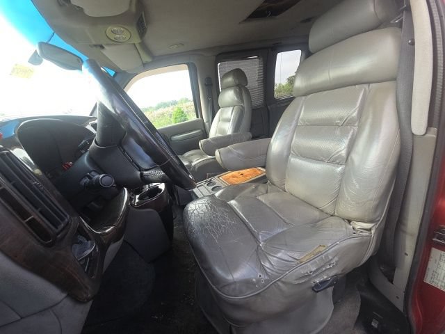 Used 2002 GMC Savana 1500 w/ SLE Marketing Option Pkg 3 RWD image 30