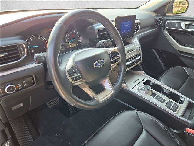 Used 2024 Ford Explorer XLT w/ Equipment Group 202A RWD image 10