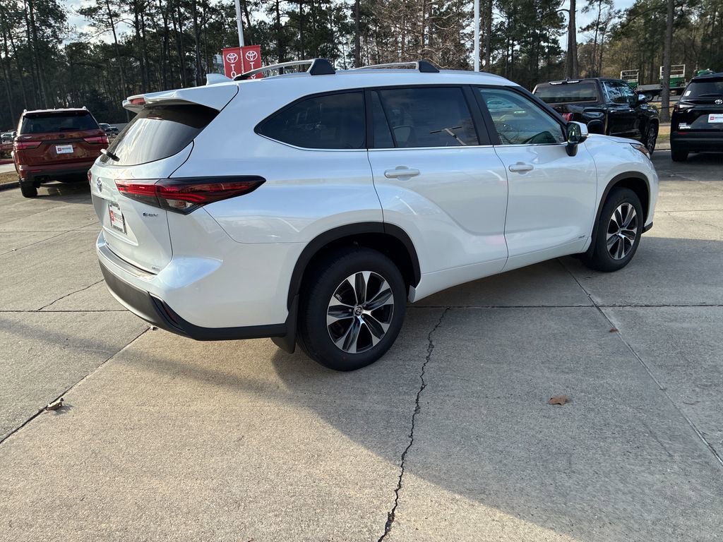 New 2026 Toyota Highlander XLE image 7