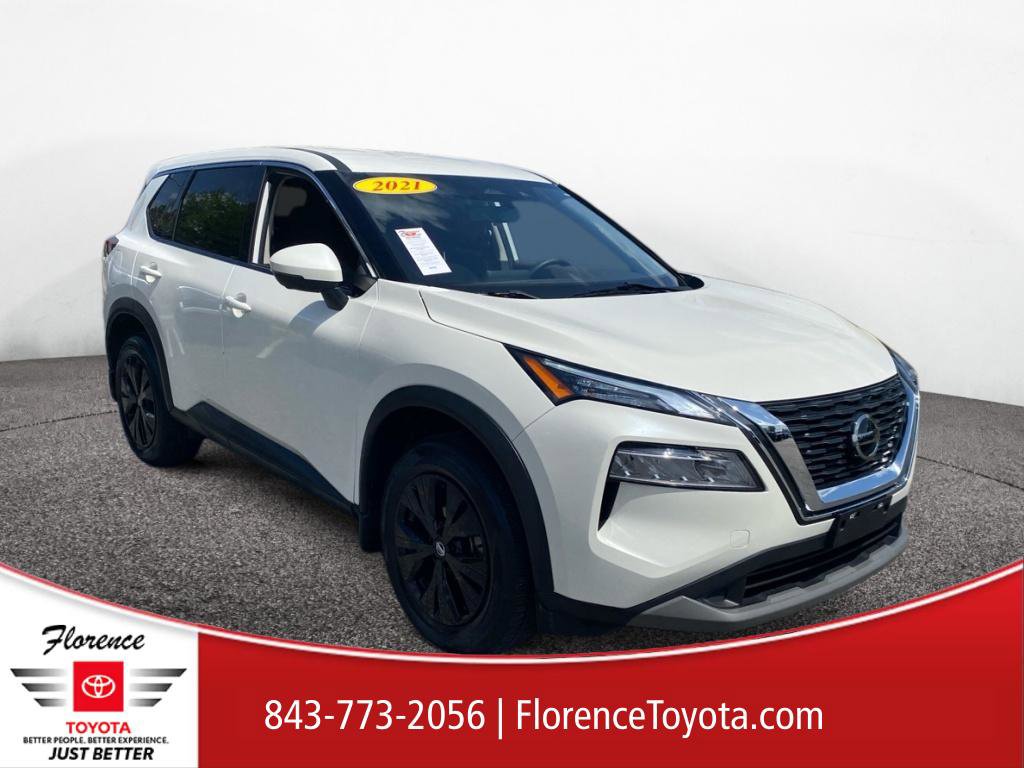 Used 2021 Nissan Rogue SV image 1